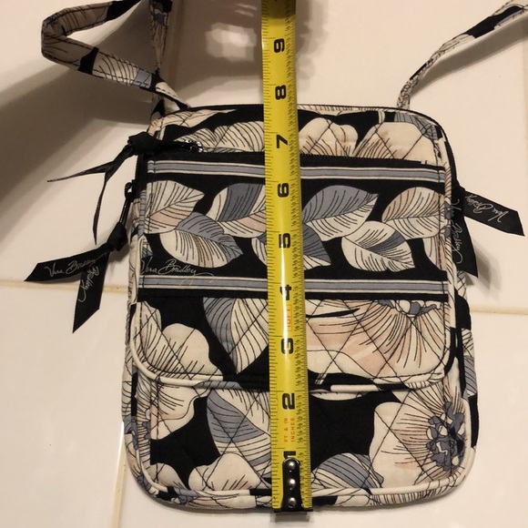 ⭐️VERA BRADLEY CROSSBODY BAG⭐️ - Picture 10 of 11